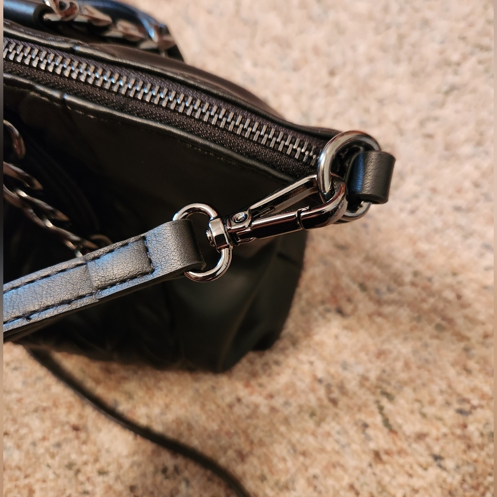 Simply Vera Vera Wang Graham Soft Satchel Bag - Picture 10 of 10
